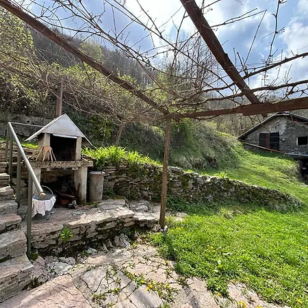 Hidden Valley House - A Rustic Retreat Дом отдыха *