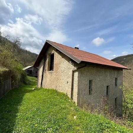 Hidden Valley House - A Rustic Retreat
