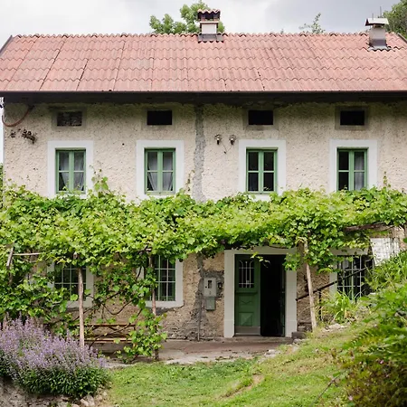 Ferienhaus Hidden Valley House - A Rustic Retreat *