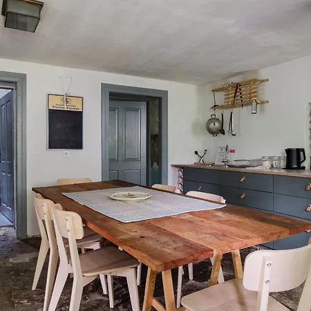 Hidden Valley House - A Rustic Retreat * Most na Soči