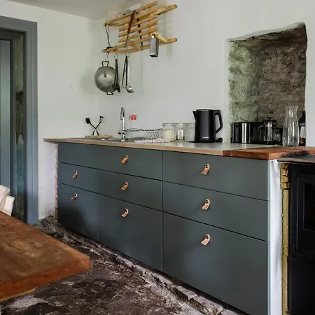 Hidden Valley House - A Rustic Retreat