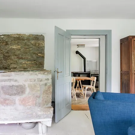 Ferienhaus Hidden Valley House - A Rustic Retreat *